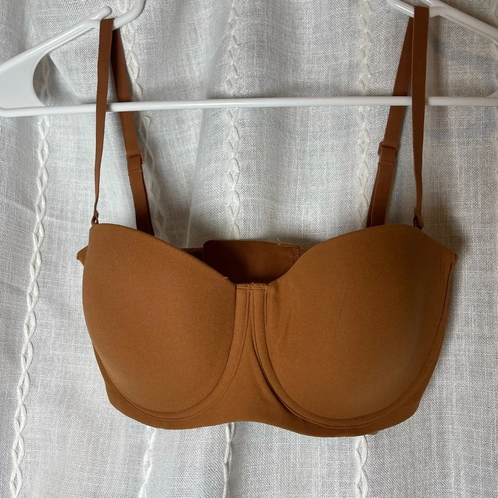 NWT SKIMS Fits Everybody Strapless Bra - Picture 1 of 2